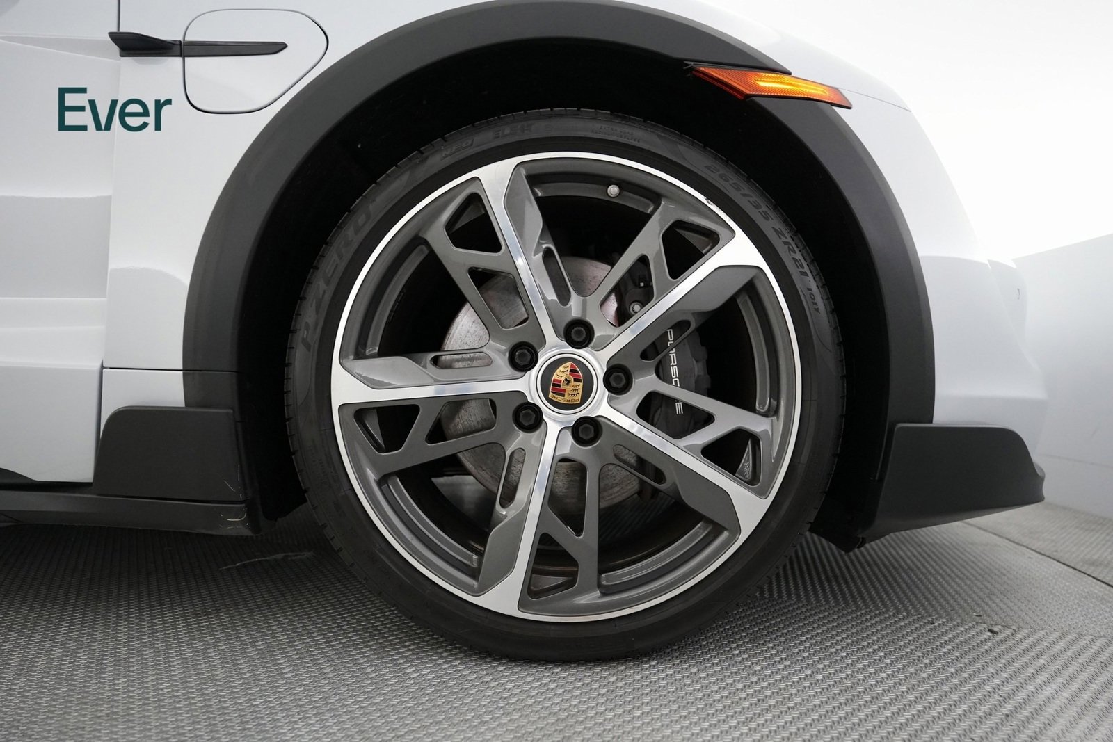 Used 2022 Porsche Taycan 4 Cross Turismo image 19