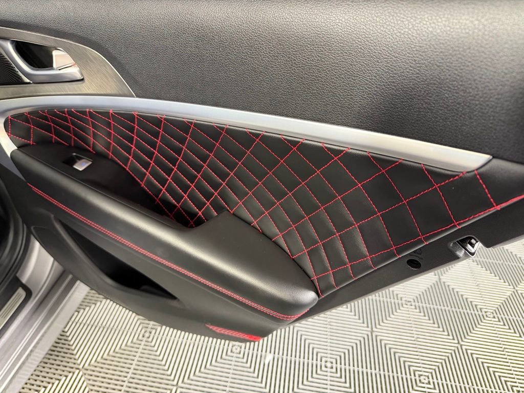 Used 2024 Genesis G70 3.3T Advanced w/ Sport Prestige Package image 32