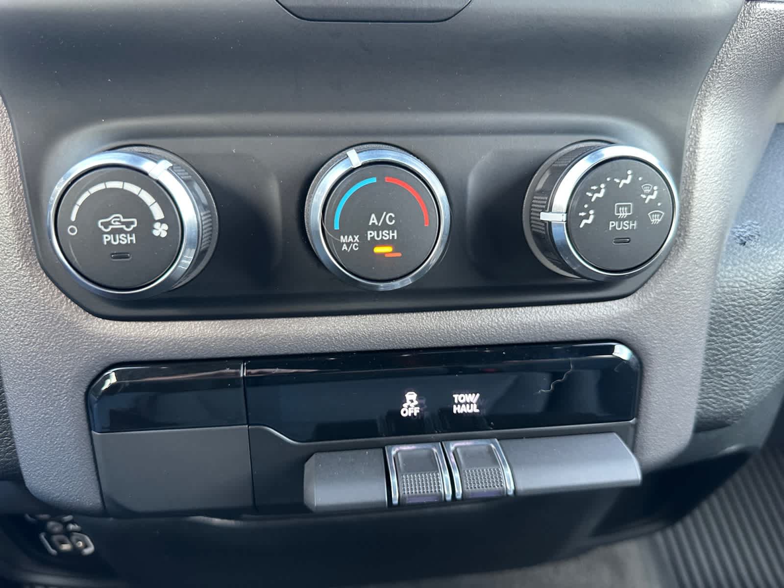 Used 2023 RAM 1500 Big Horn AWD/4WD image 23