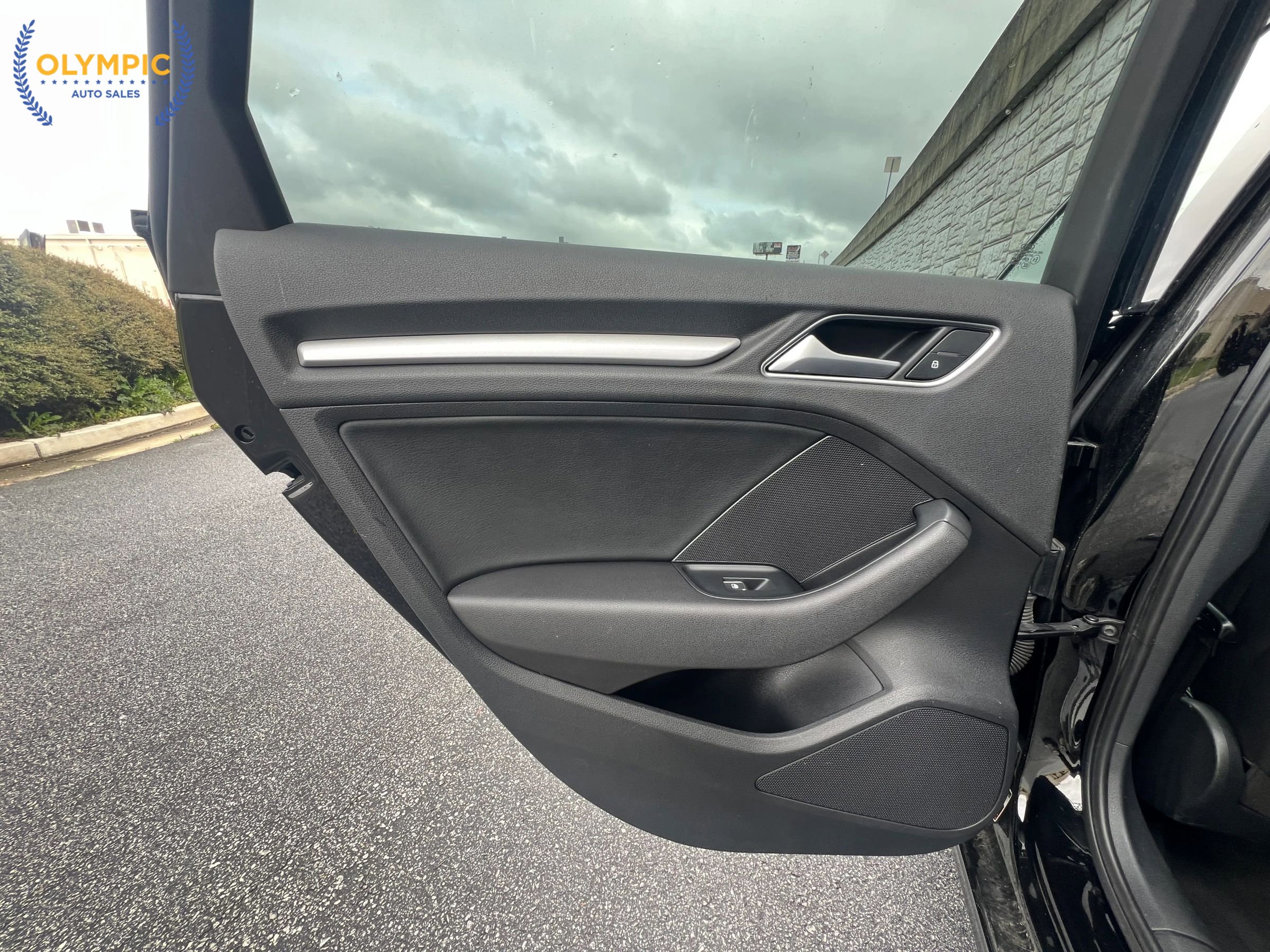 Used 2018 Audi A3 2.0T Premium image 43