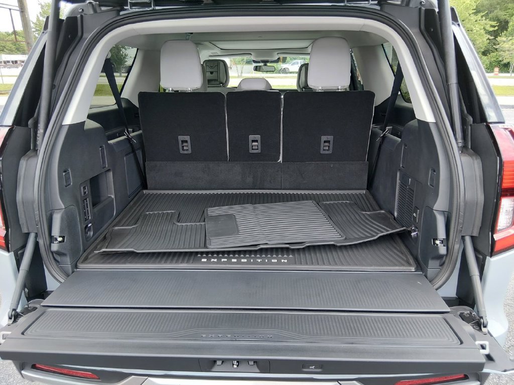 New 2026 Ford Expedition Max Platinum w/ Platinum Ultimate Package AWD/4WD image 17