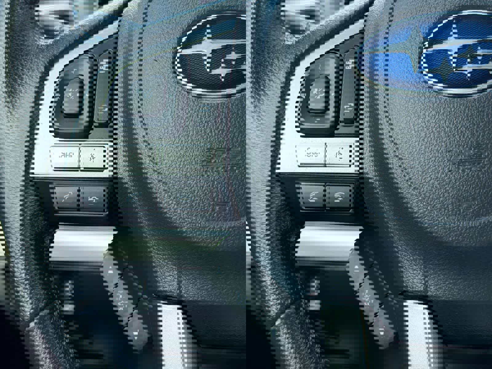 Used 2017 Subaru Outback 3.6R Limited image 25