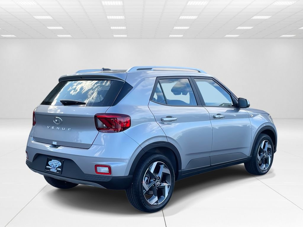 New 2026 Hyundai Venue SEL FWD image 6