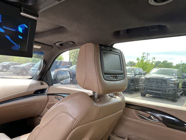 Used 2019 Cadillac Escalade ESV Platinum AWD/4WD image 16