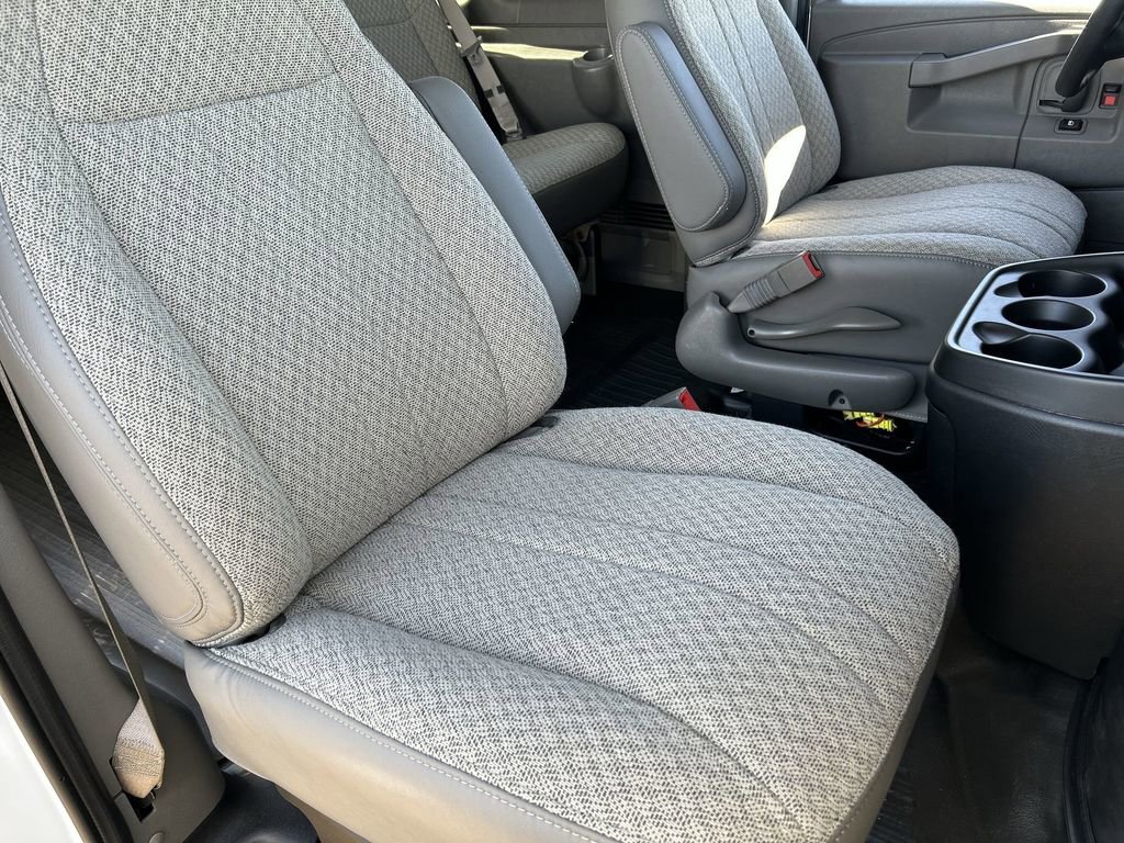 New 2025 GMC Savana 3500 LS image 26