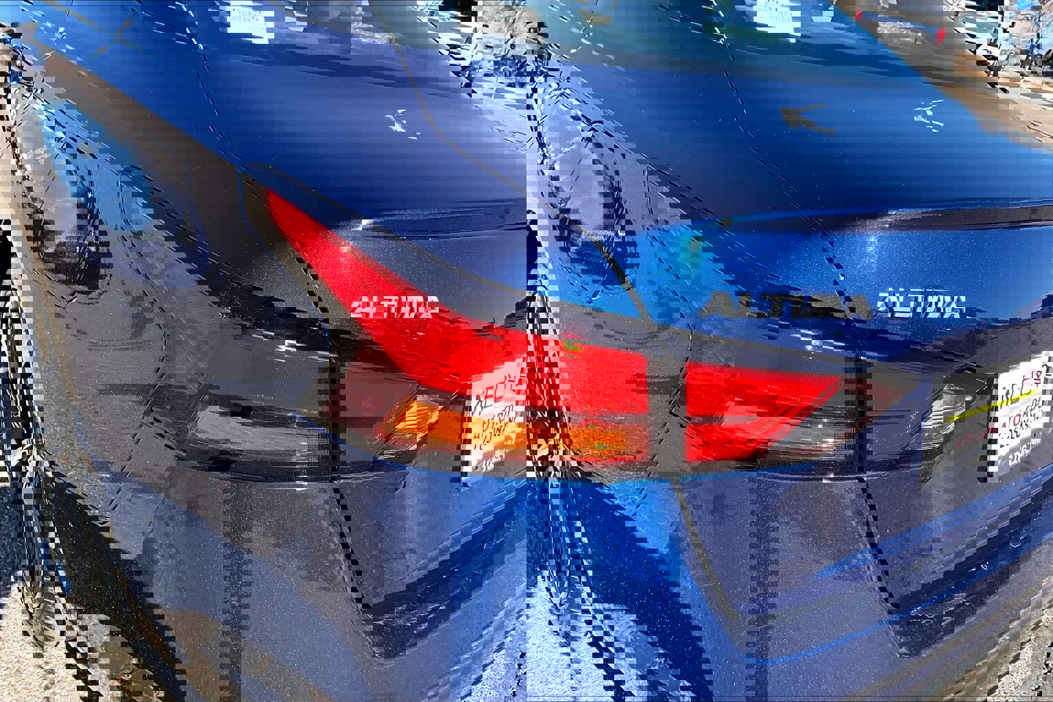 Used 2023 Nissan Altima 2.5 SR image 23