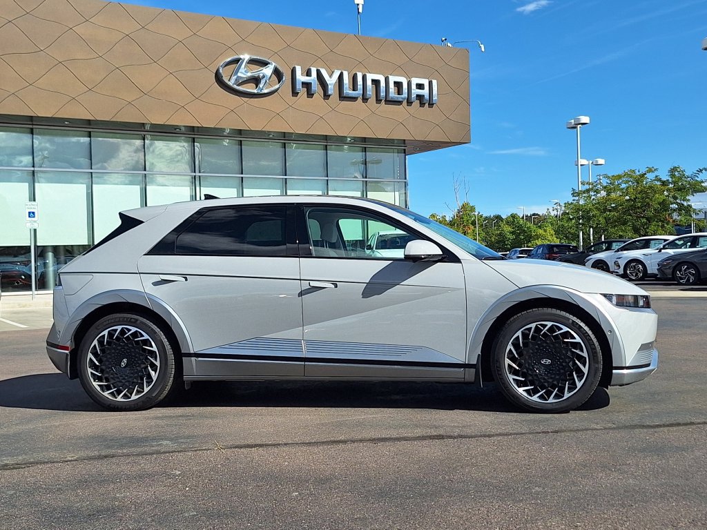 Certified 2024 Hyundai Ioniq 5 Limited AWD/4WD image 2