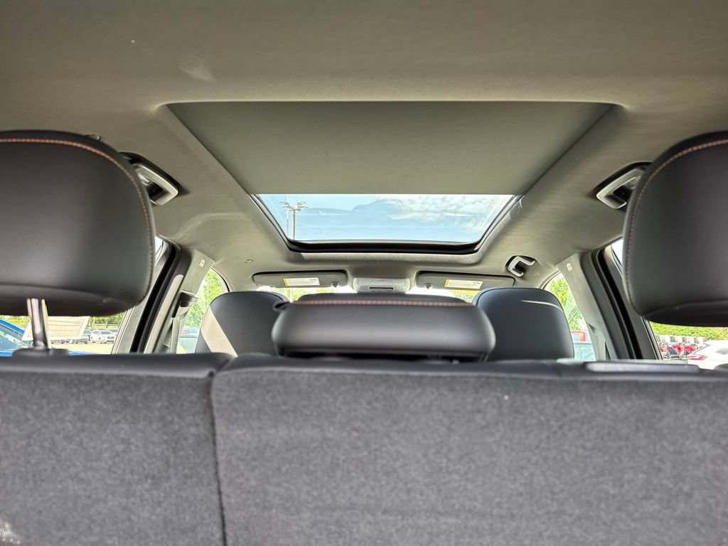 Used 2025 Chevrolet Equinox ACTIV w/ Convenience Package III AWD/4WD image 22