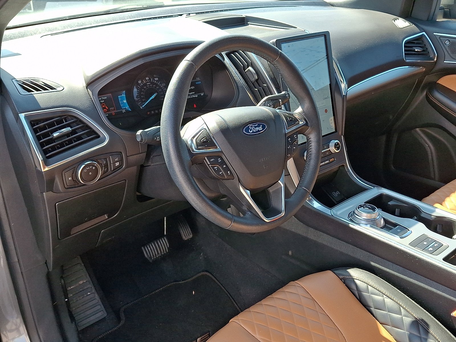 Used 2024 Ford Edge Titanium w/ Titanium Elite Package AWD/4WD image 10