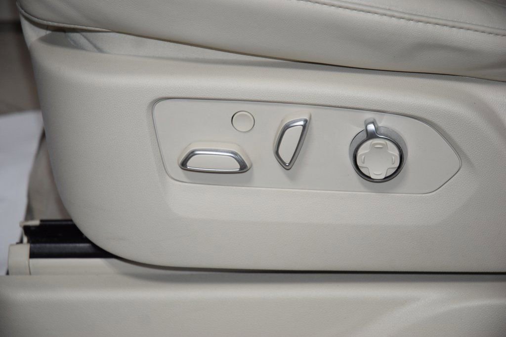 Used 2023 Cadillac Escalade Premium Luxury Platinum image 40