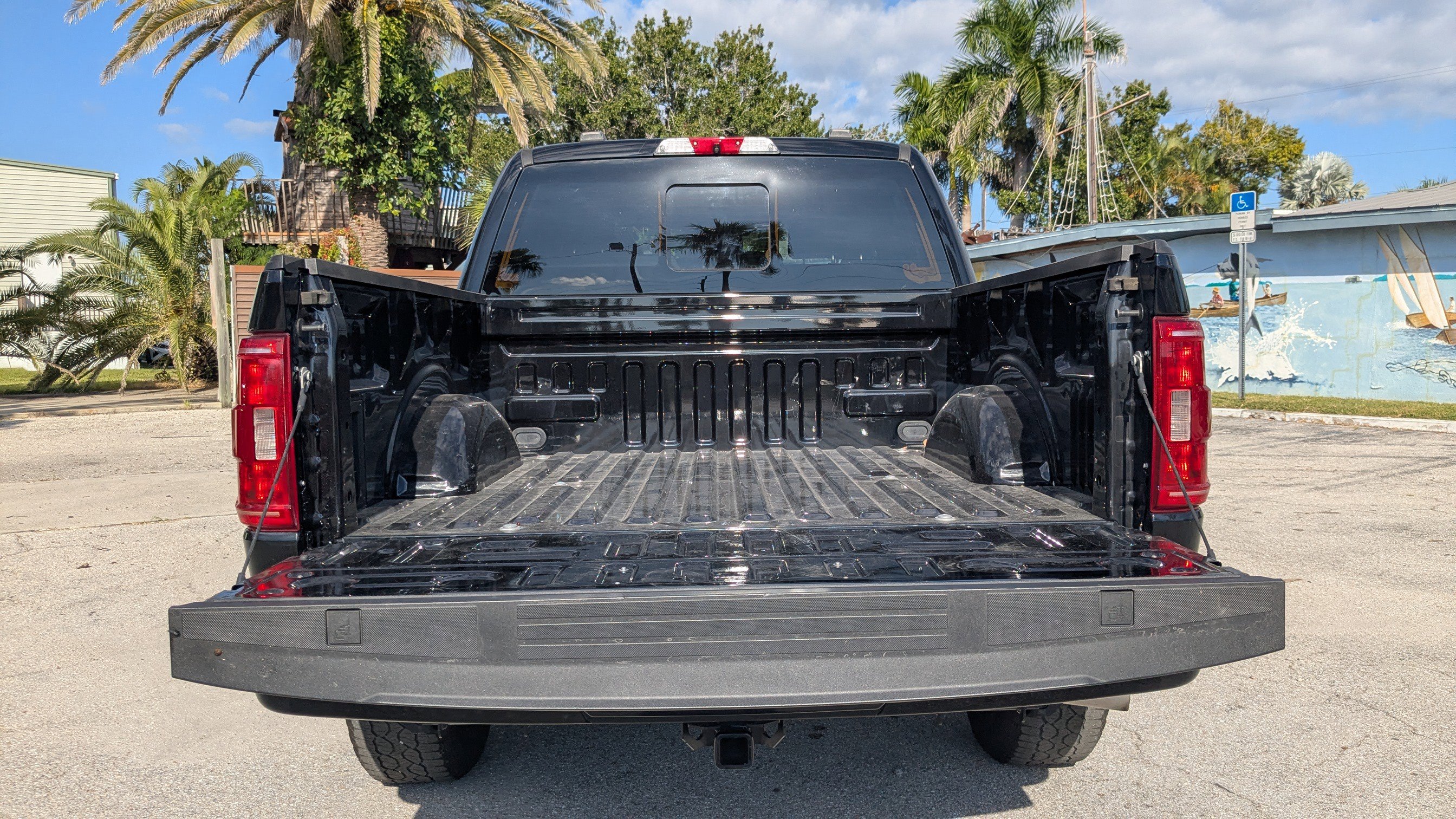 Used 2022 Ford F150 XLT w/ Equipment Group 302A High image 14