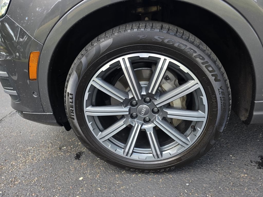 Used 2019 Audi Q7 3.0T Prestige w/ Prestige Package AWD/4WD image 10