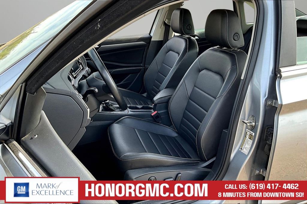 Used 2024 Volkswagen Jetta SE image 20