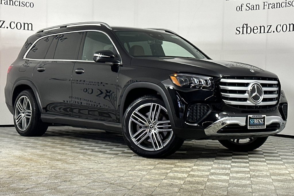 Certified 2026 Mercedes-Benz GLS 450 4MATIC image 2