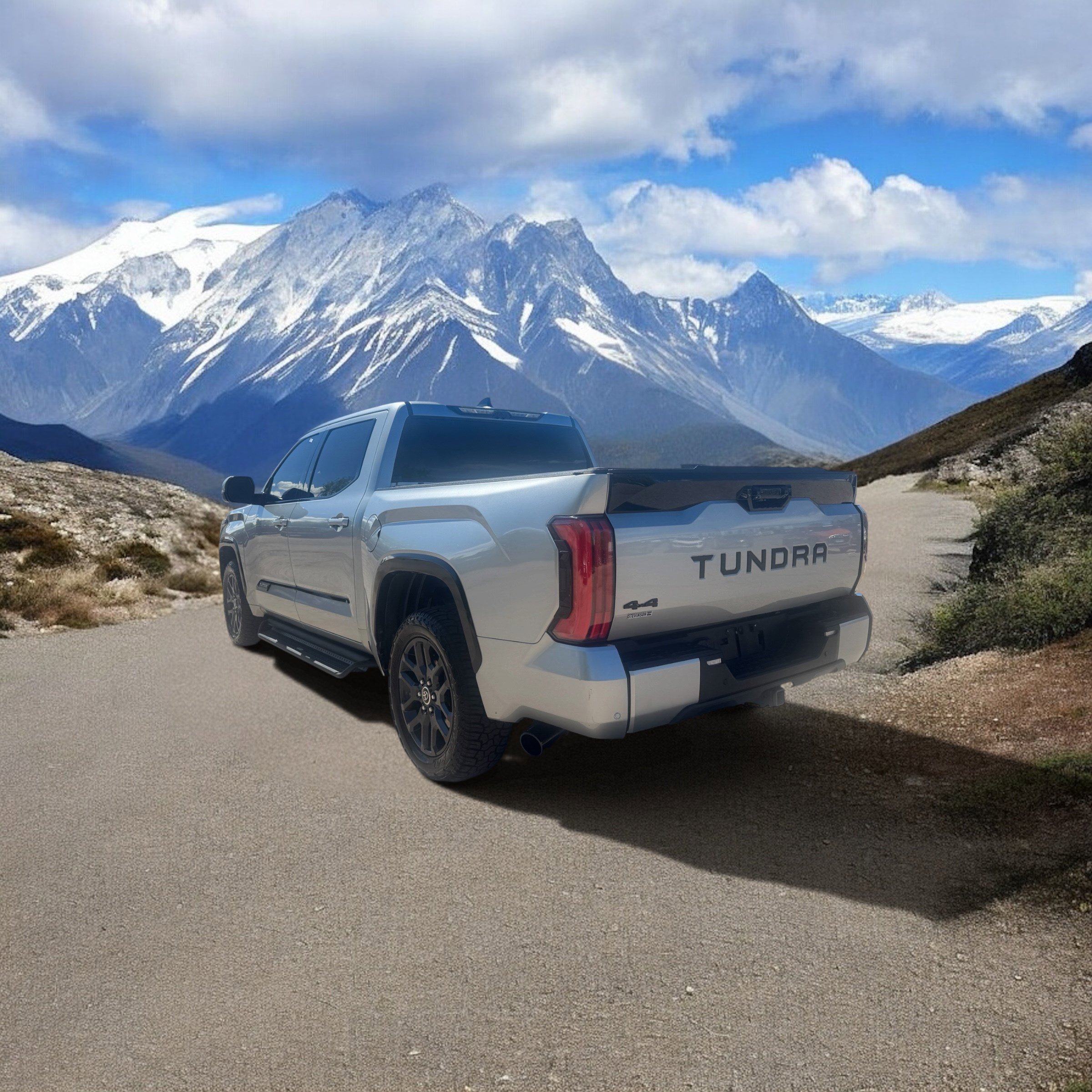 Used 2023 Toyota Tundra Platinum AWD/4WD image 3