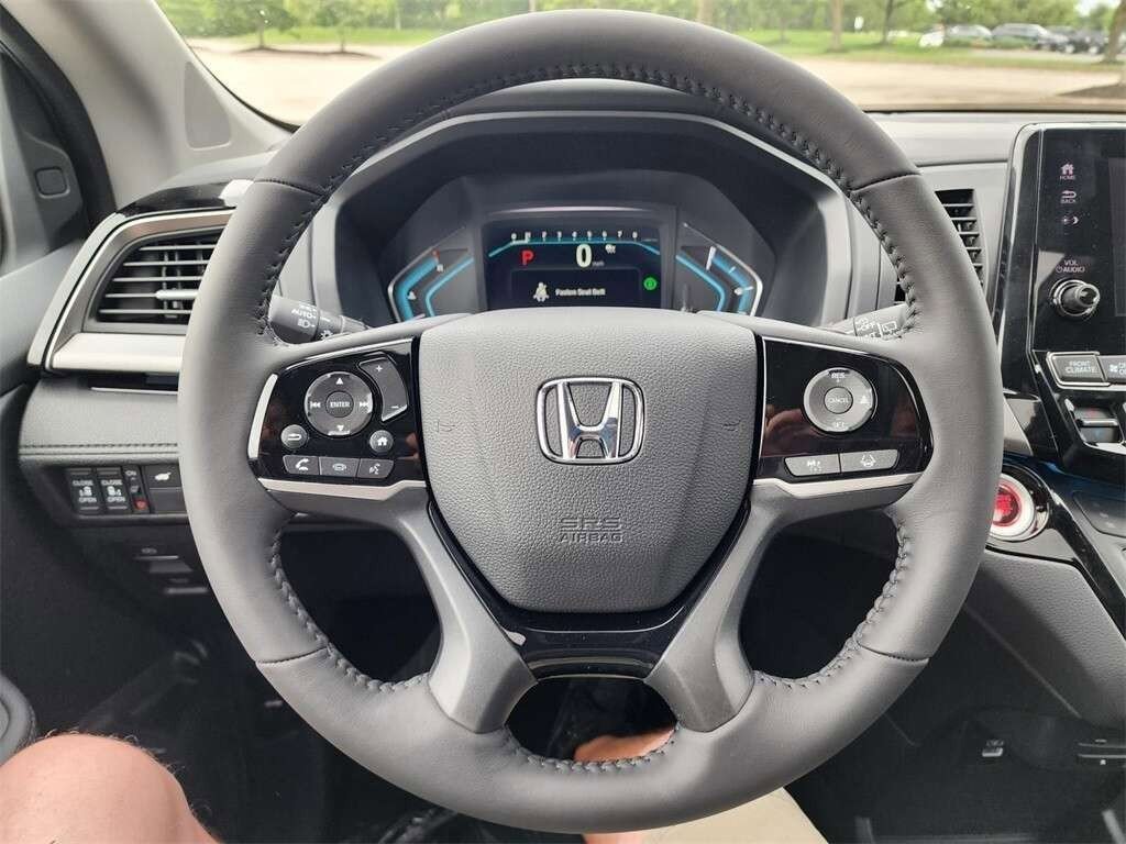 Used 2024 Honda Odyssey Touring image 28