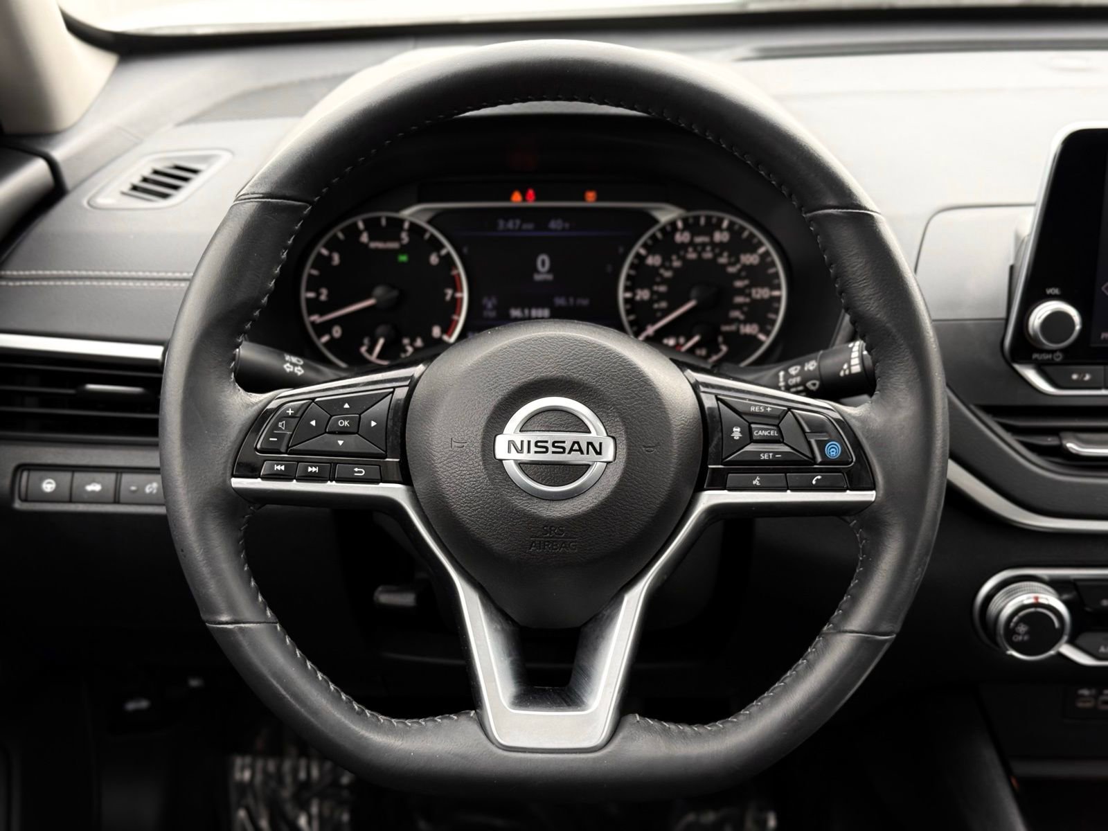 Used 2022 Nissan Altima 2.5 SV w/ SV Premium Package image 29