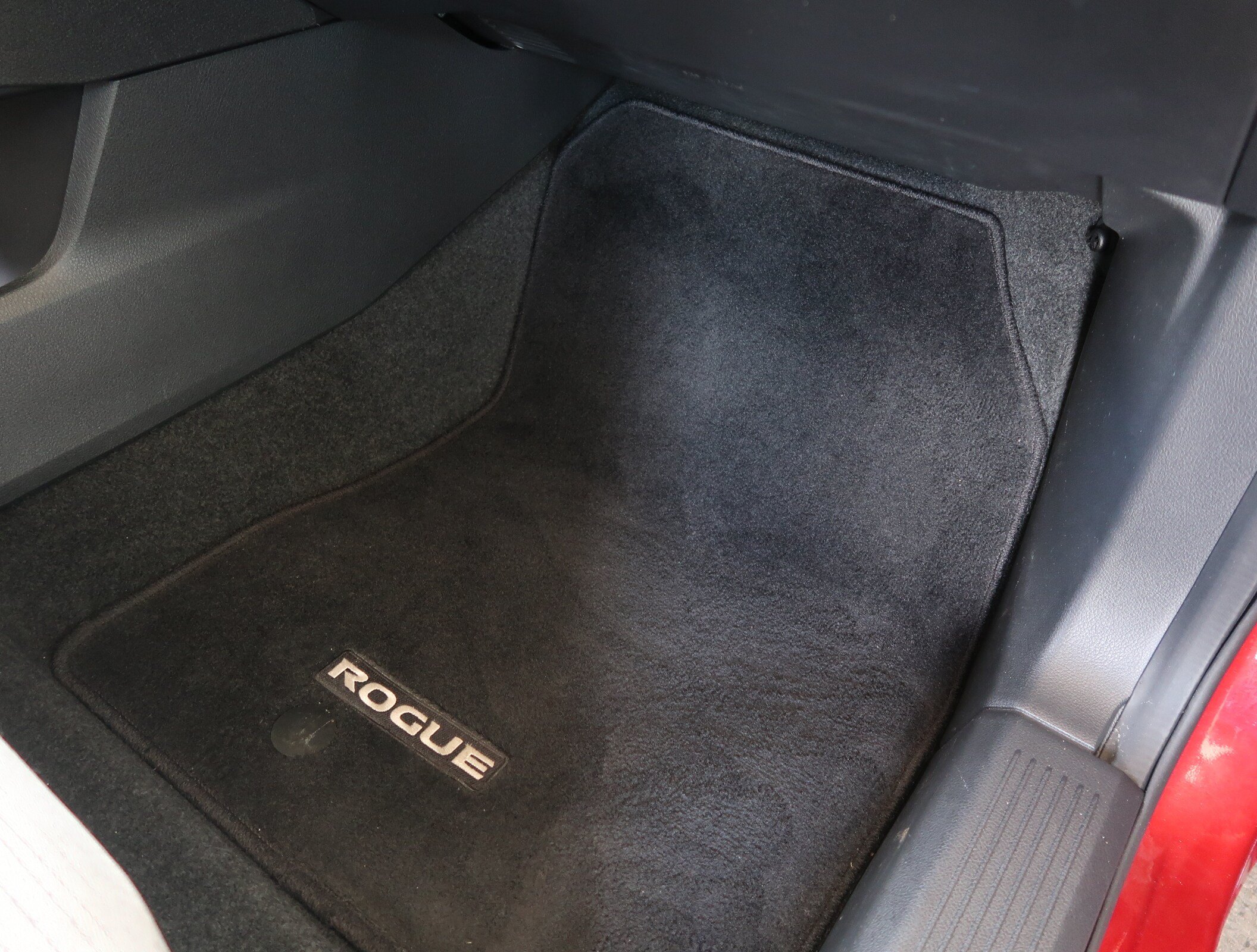 Used 2022 Nissan Rogue SV AWD/4WD image 49