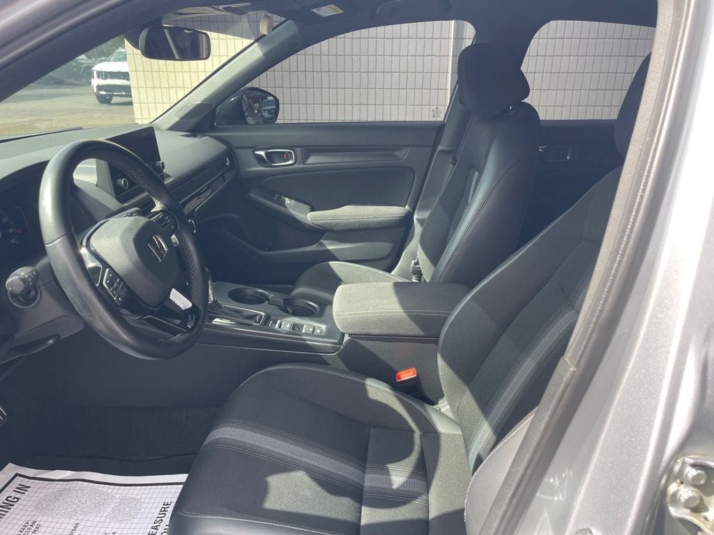 Used 2022 Honda Civic Sport image 11