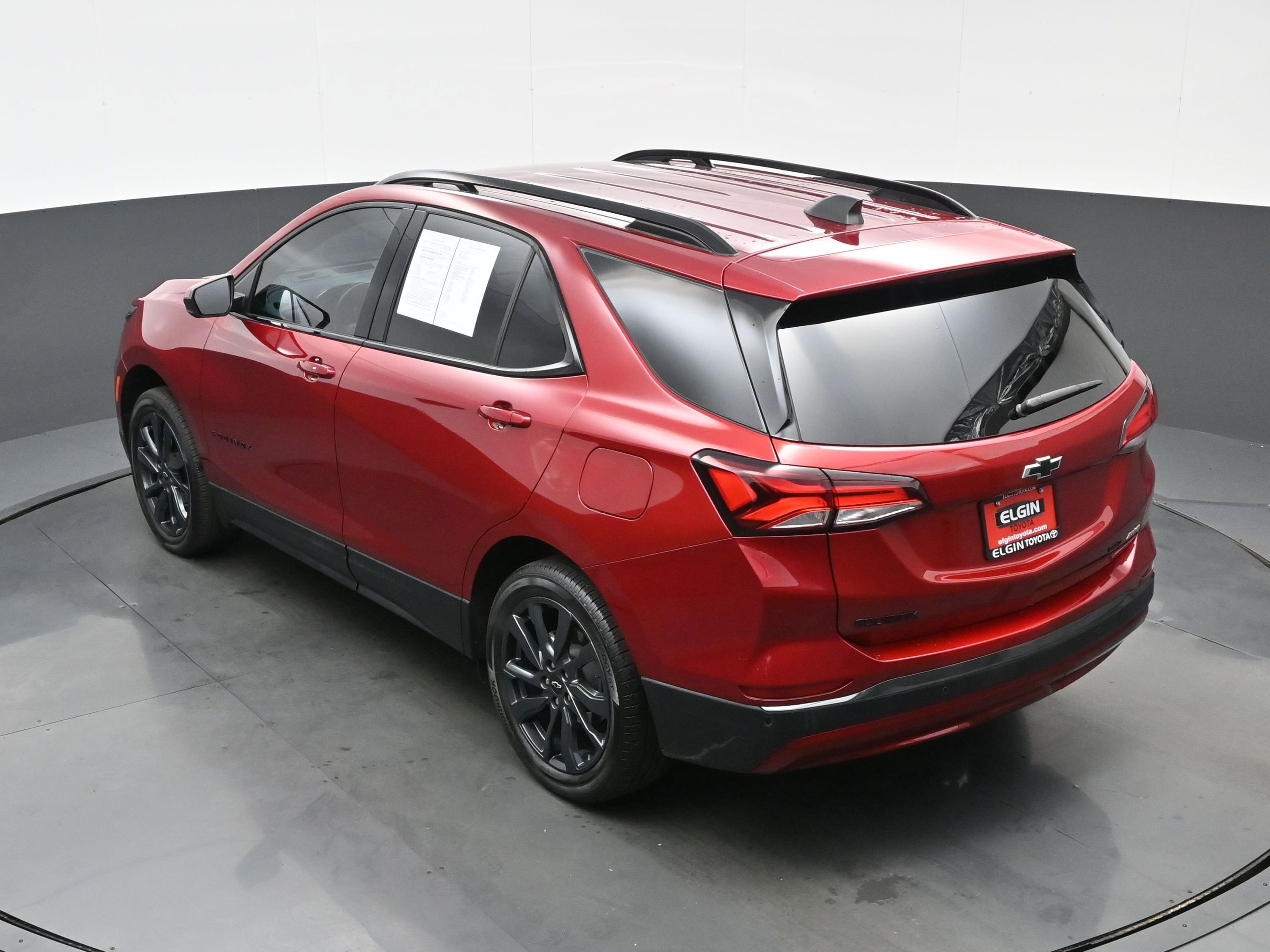 Used 2023 Chevrolet Equinox RS image 32