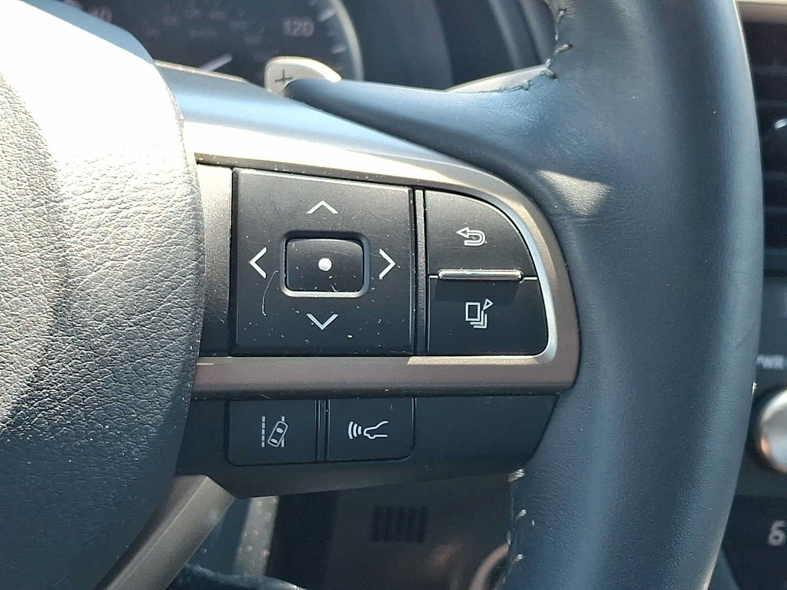 Used 2022 Lexus RX 350 AWD w/ Premium Package image 22