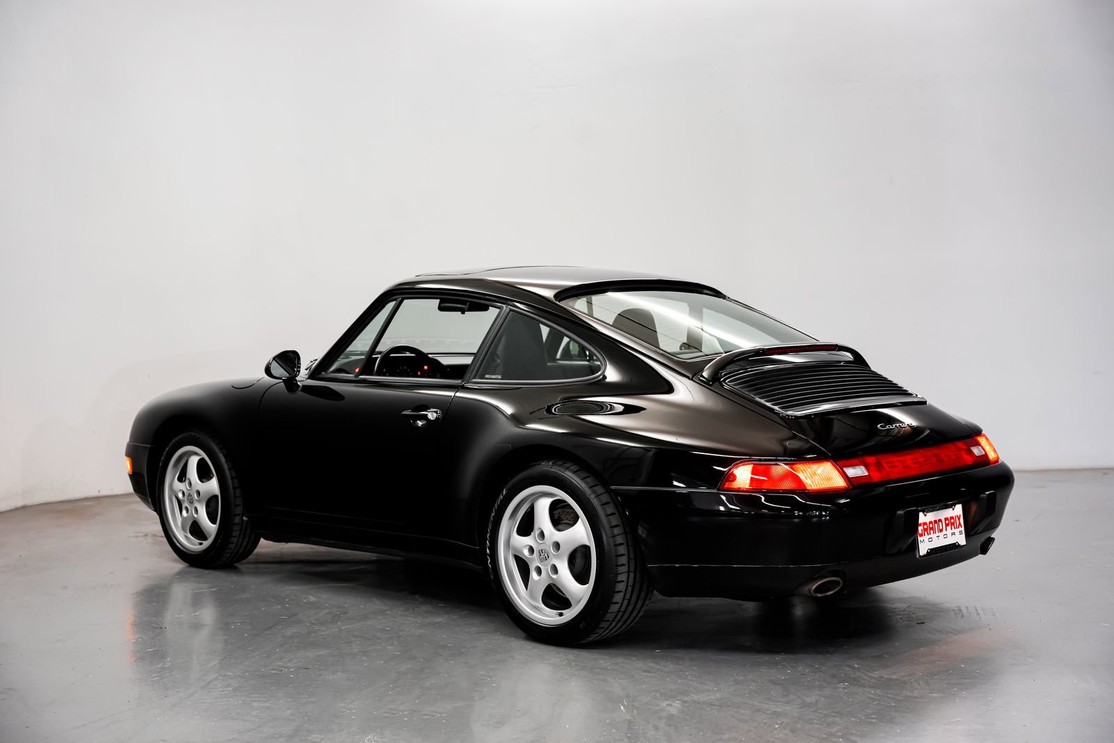 Used 1995 Porsche 911 Carrera RWD image 8
