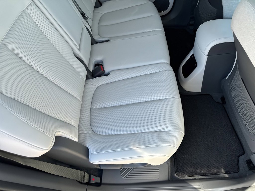 New 2026 Hyundai Ioniq 5 Limited image 17