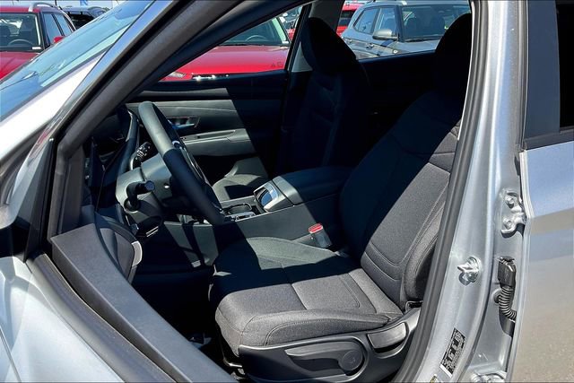 Used 2025 Hyundai Tucson SE image 9