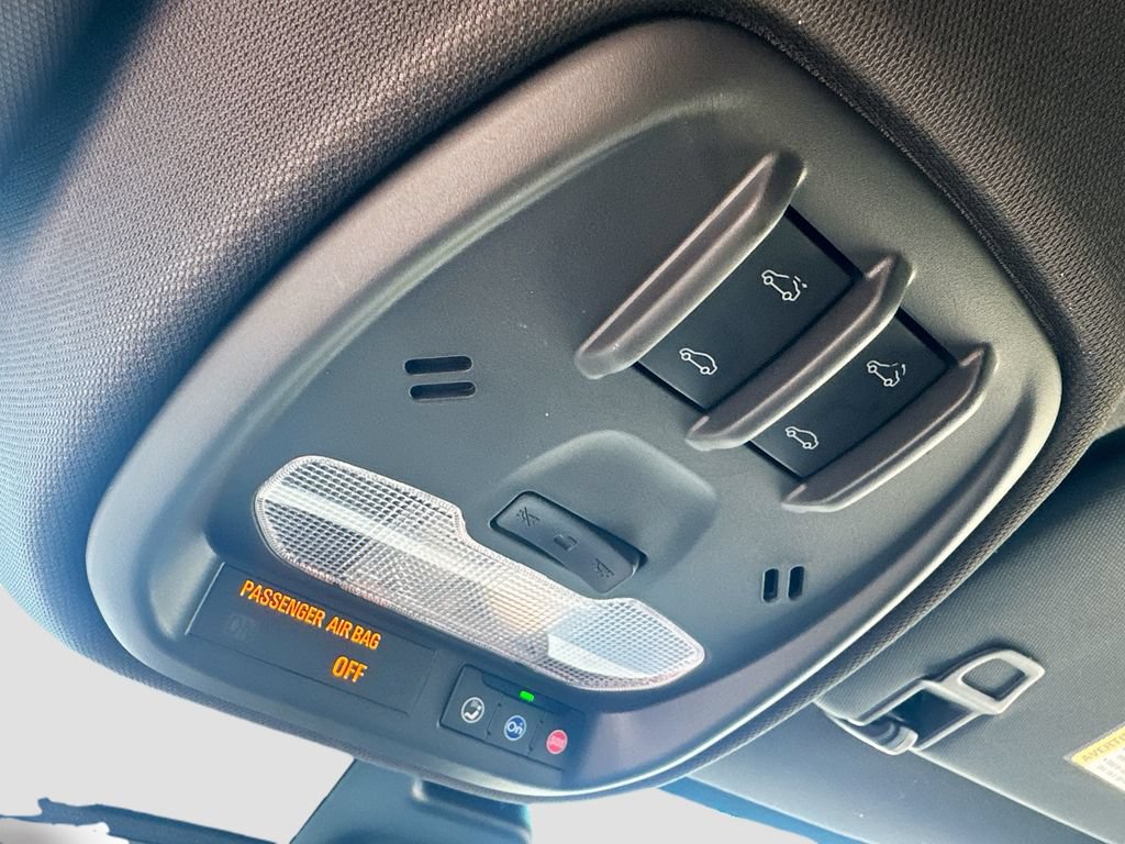 Used 2025 Buick Envista Sport Touring FWD image 19