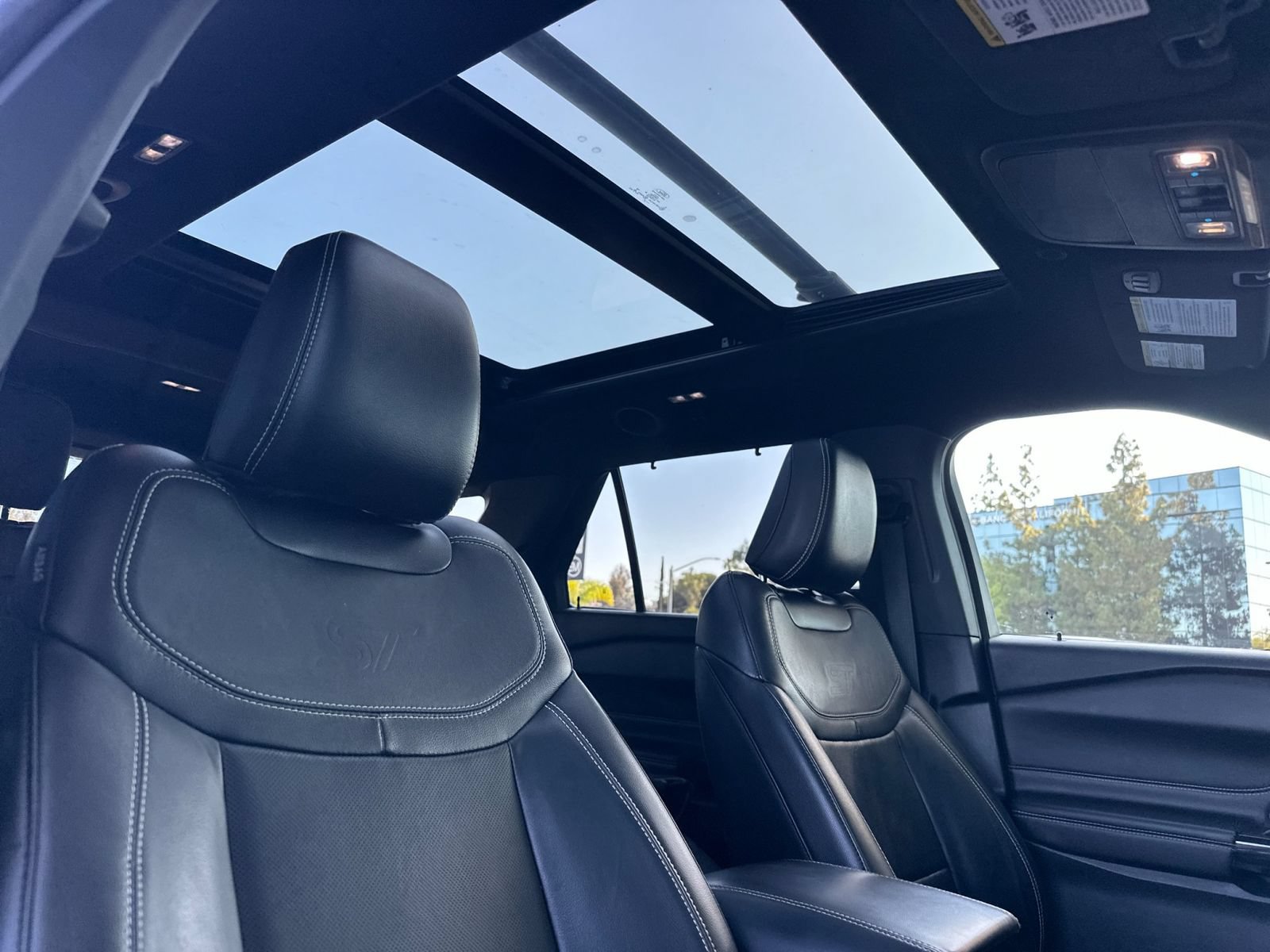 Used 2021 Ford Explorer ST AWD/4WD image 18