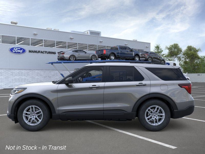 New 2026 Ford Explorer Active RWD image 3