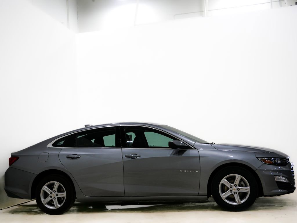 Used 2024 Chevrolet Malibu LT image 4