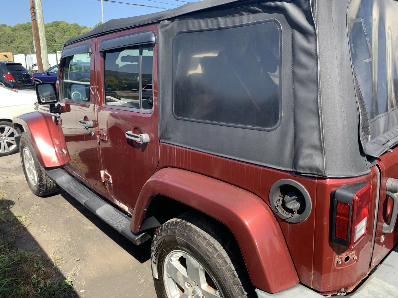Used 2008 Jeep Wrangler Unlimited Sahara w/ Dual Top Group AWD/4WD image 5