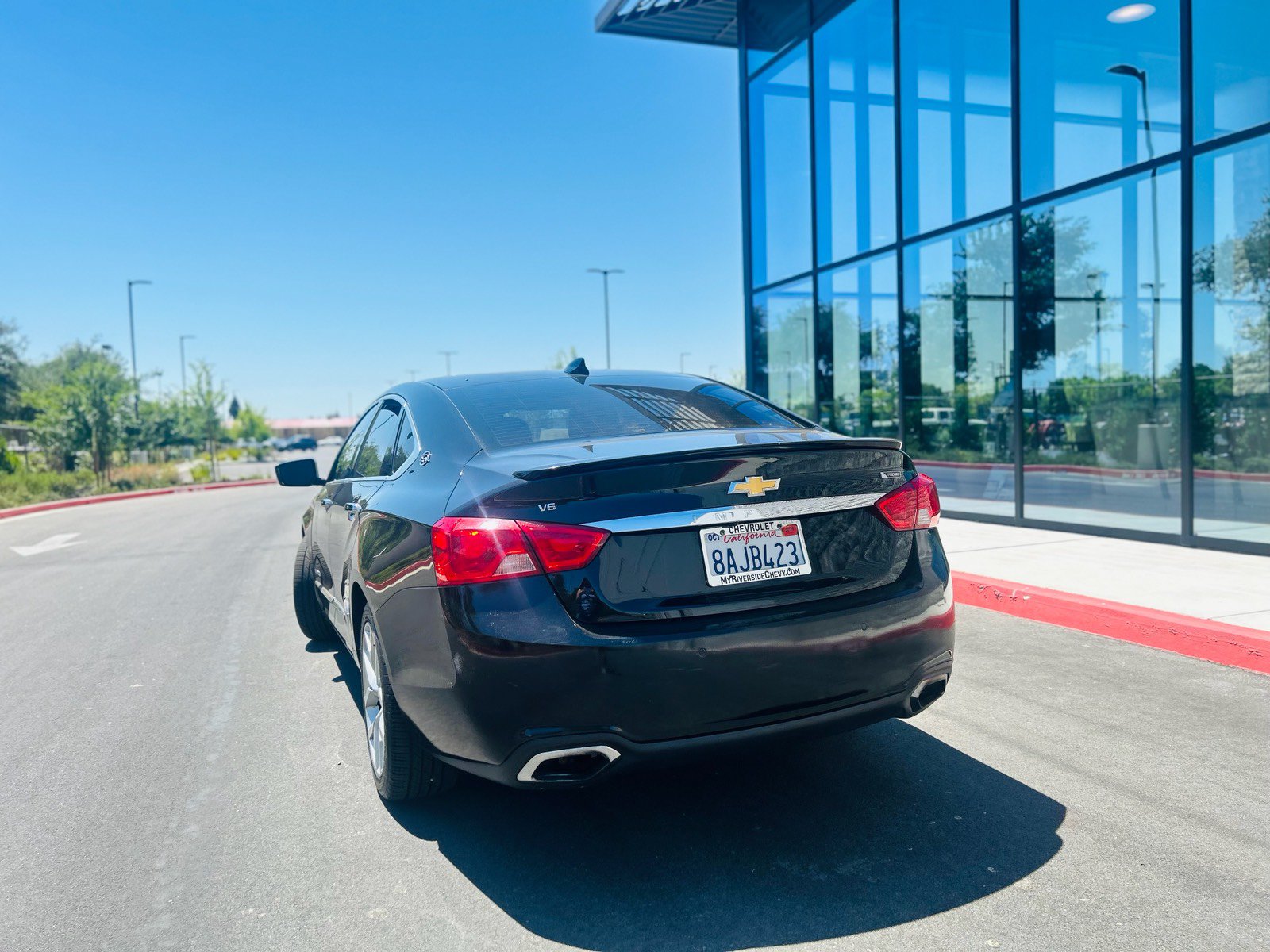 Used 2017 Chevrolet Impala Premier w/ Enhanced Convenience Package FWD image 6