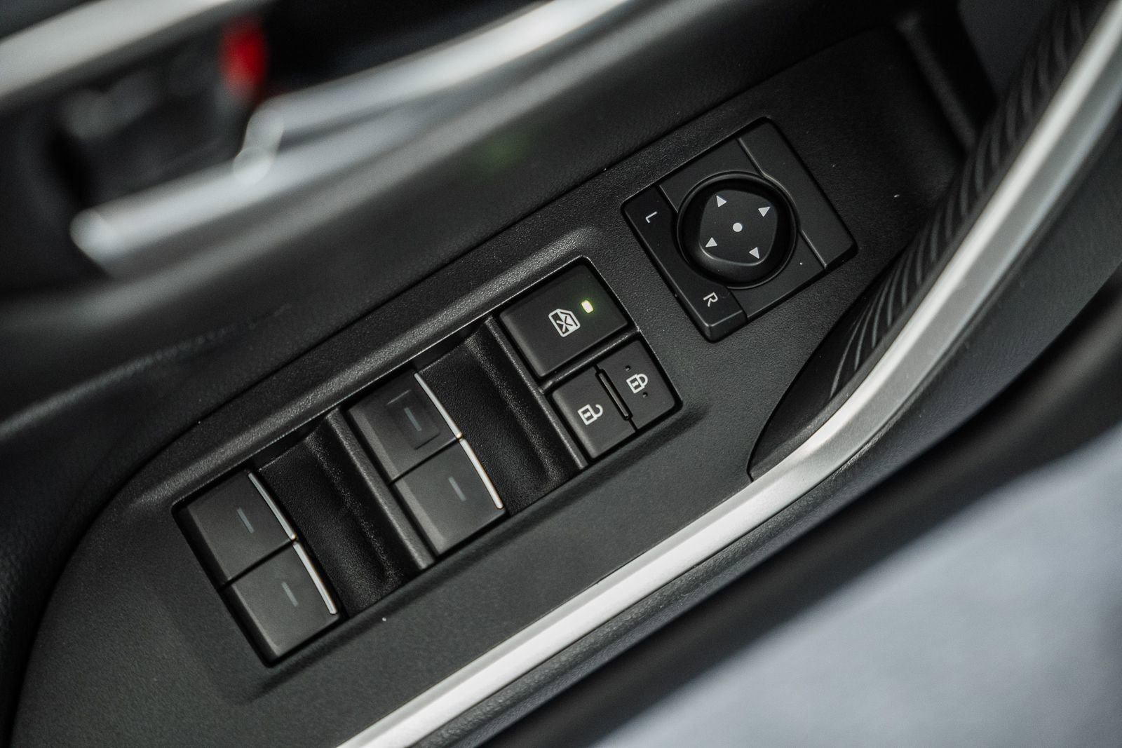 Used 2024 Toyota RAV4 XLE w/ Convenience Package AWD/4WD image 47