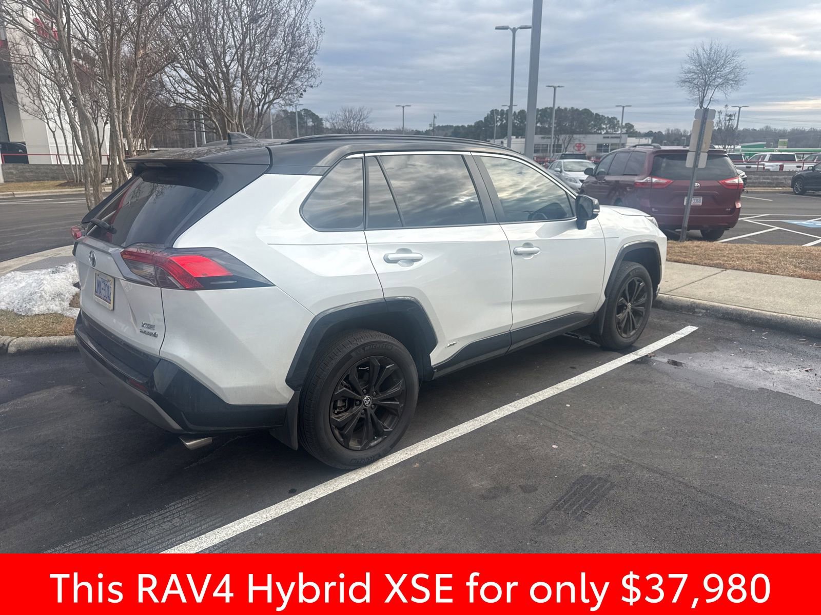 Used 2024 Toyota RAV4 XSE w/ Weather Package image 5