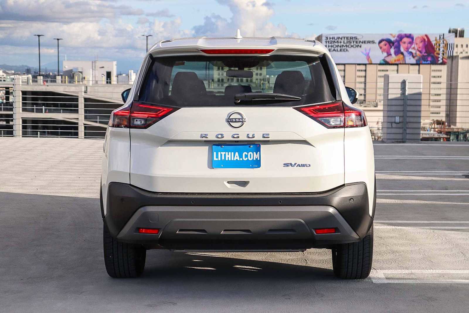 Used 2023 Nissan Rogue SV image 5