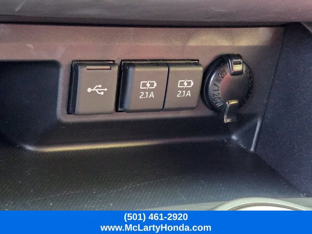 Used 2021 Toyota Highlander XSE FWD image 28