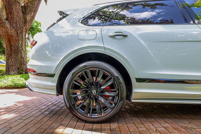 Used 2023 Bentley Bentayga Speed AWD/4WD image 10