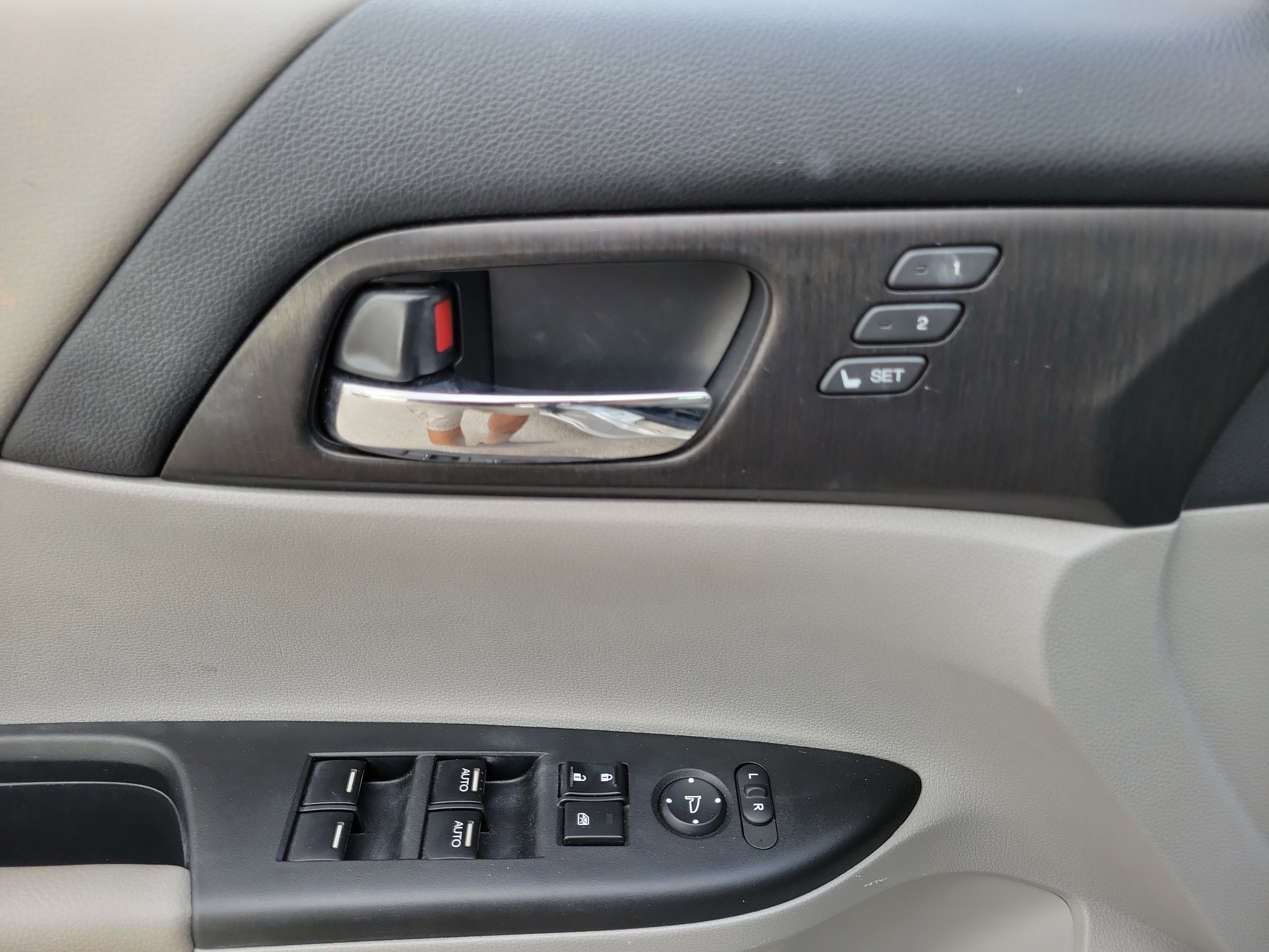 Used 2013 Honda Accord EX-L image 23