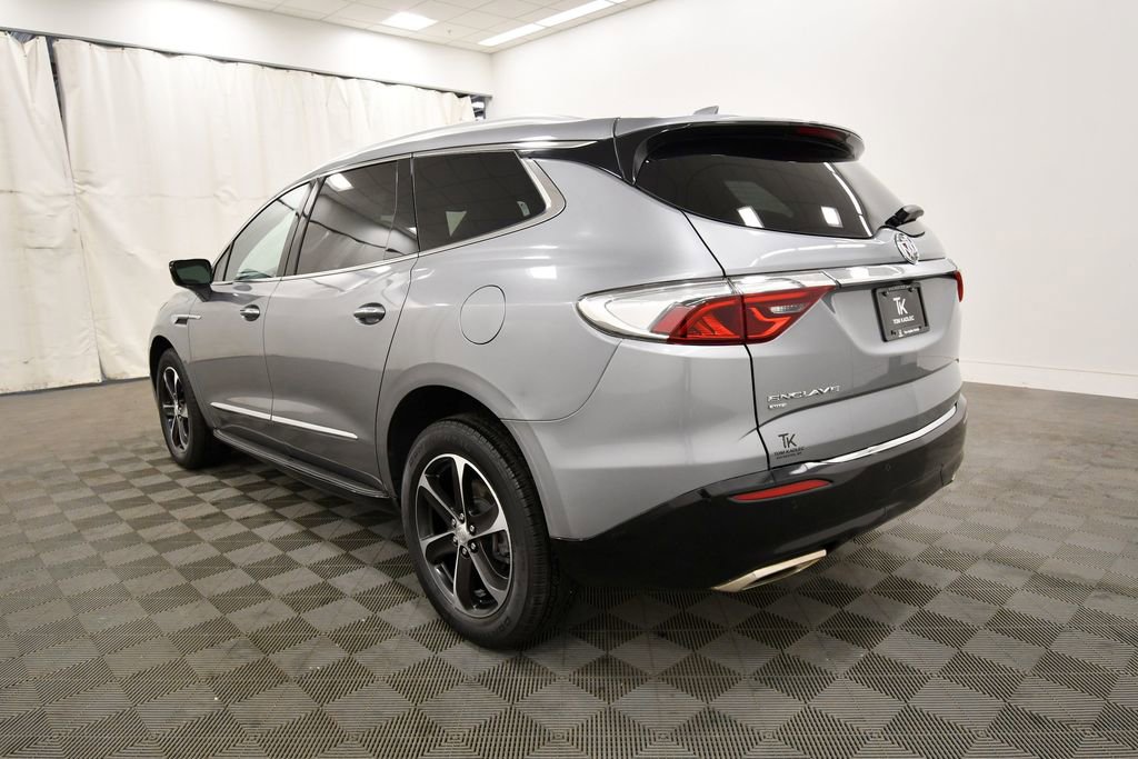 Used 2023 Buick Enclave Essence w/ LPO, Touring Package image 5