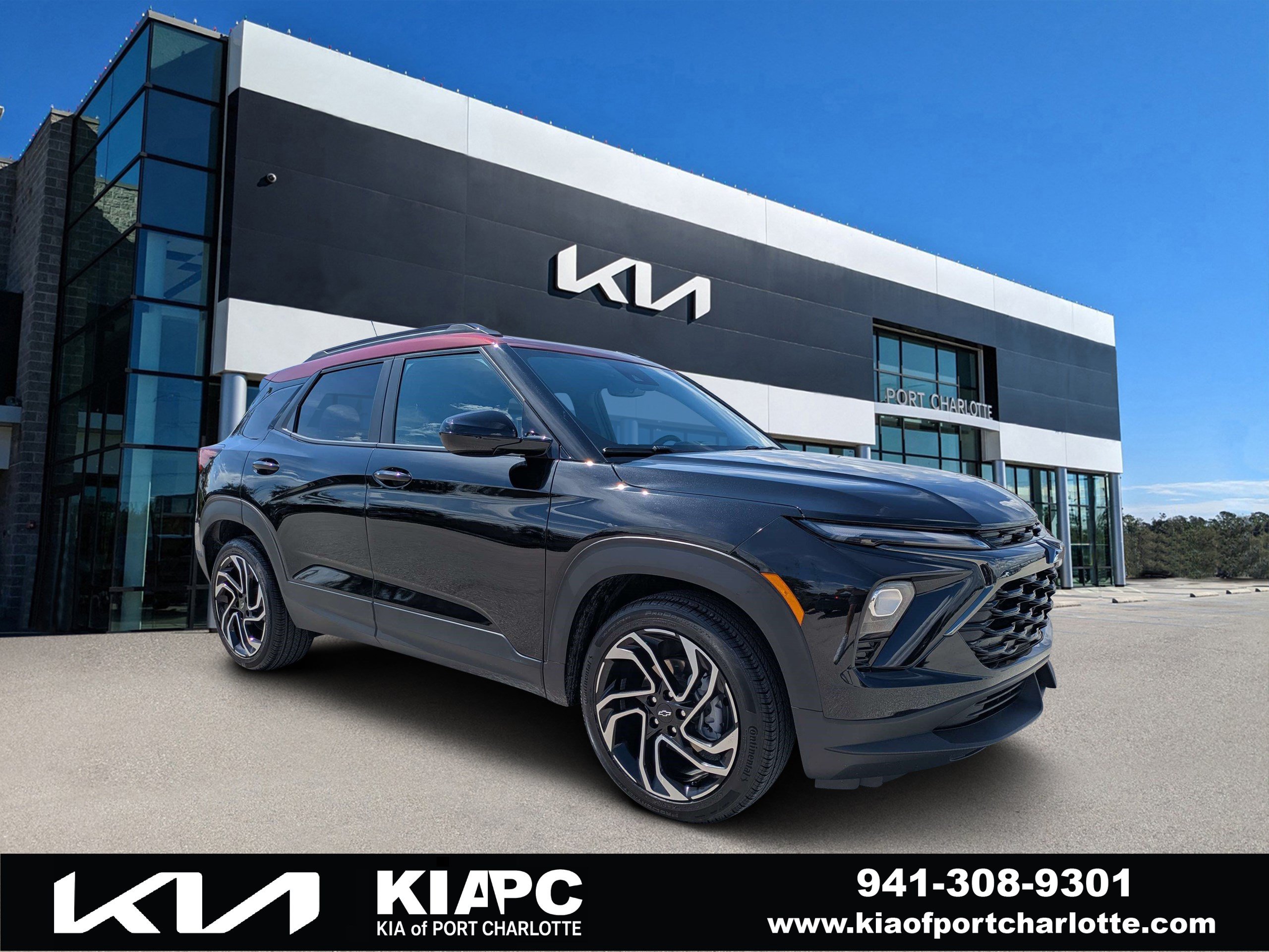Used 2025 Chevrolet TrailBlazer RS w/ Convenience Package FWD image 1