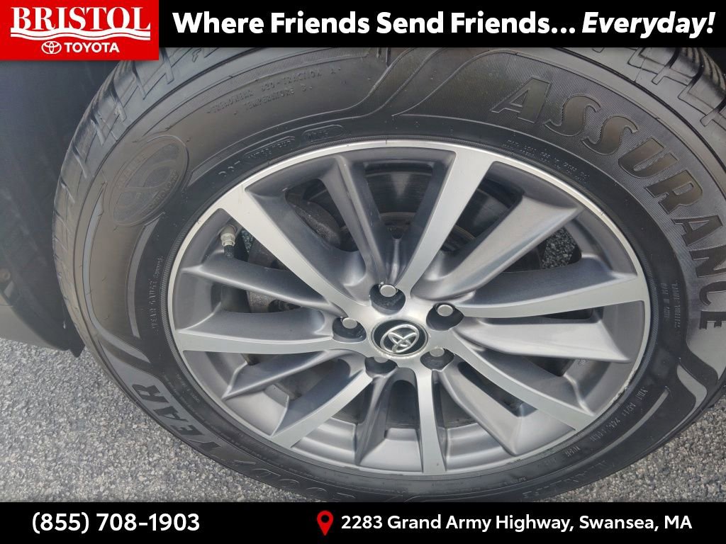 Used 2018 Toyota Highlander XLE AWD/4WD image 12