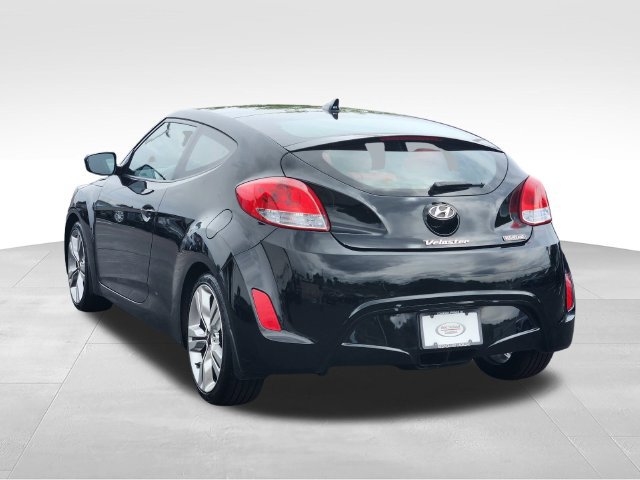 Used 2012 Hyundai Veloster w/ Tech Pkg FWD image 3