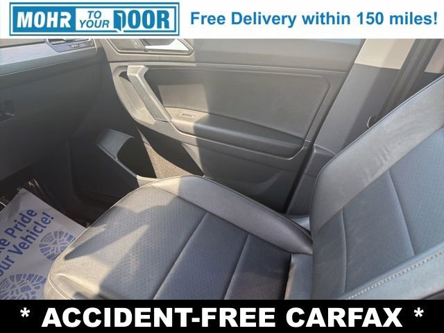 Used 2018 Volkswagen Tiguan SE AWD/4WD image 26