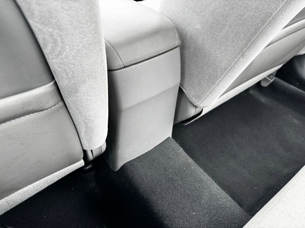 Used 2010 Kia Optima LX image 8