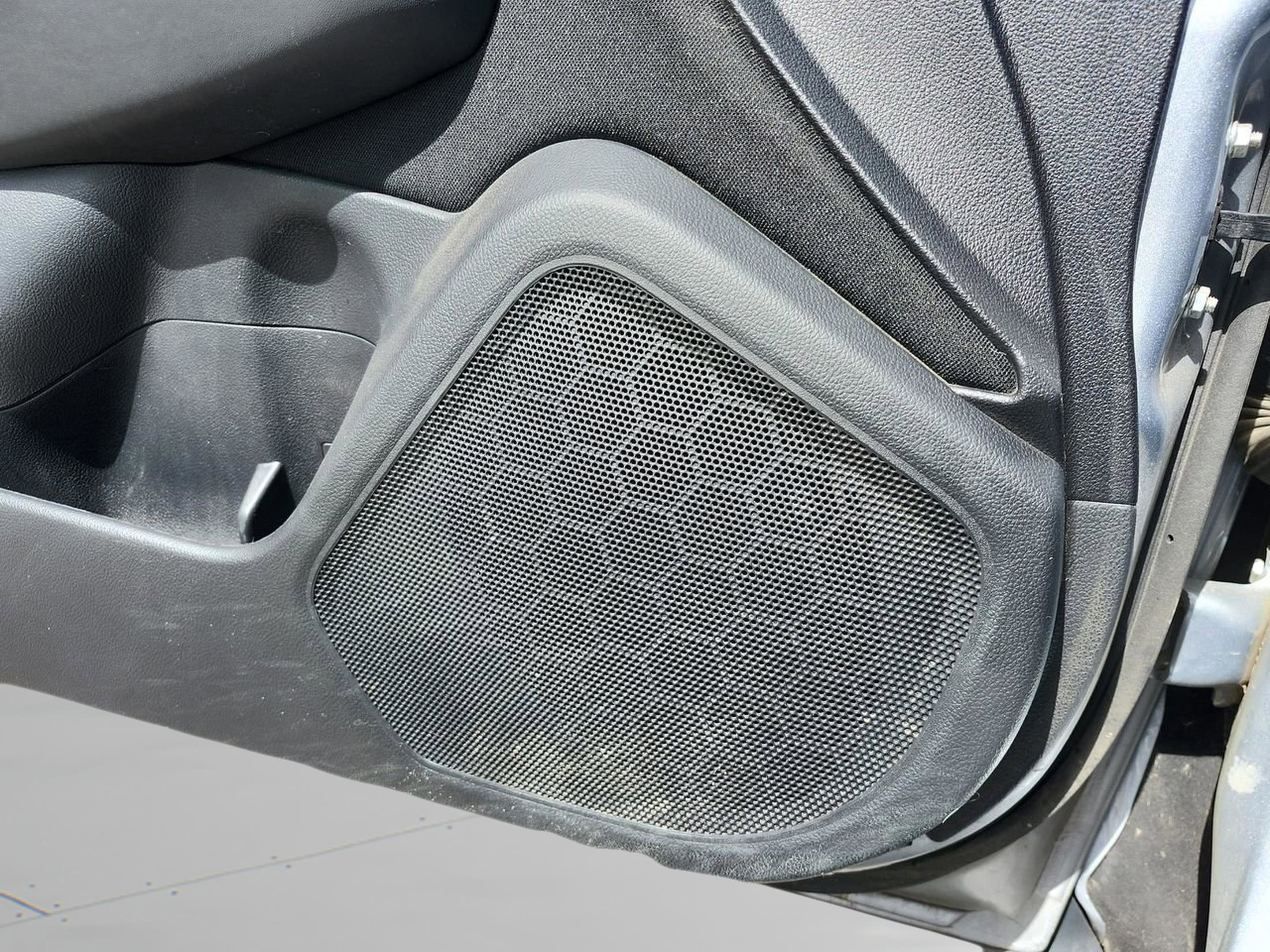 Used 2018 Subaru Outback 2.5i Premium image 12