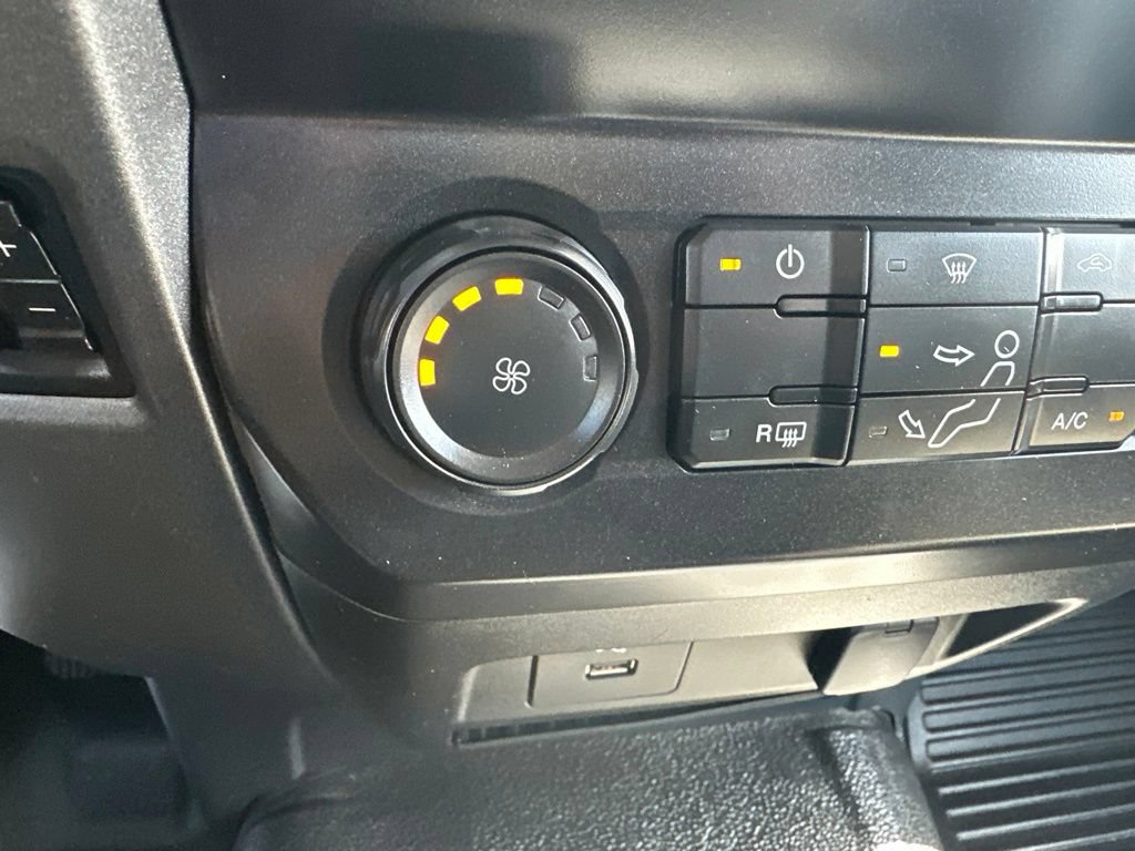 Used 2022 Ford F250 XL w/ Power Equipment Group AWD/4WD image 21