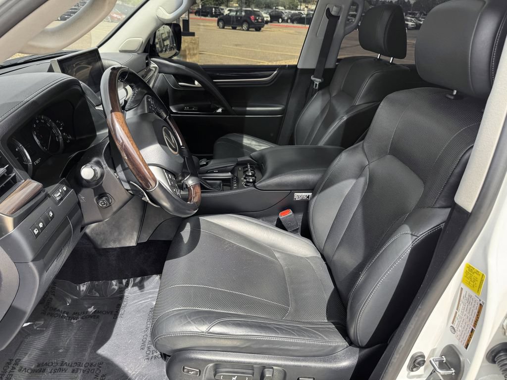 Used 2018 Lexus LX 570 4WD image 15