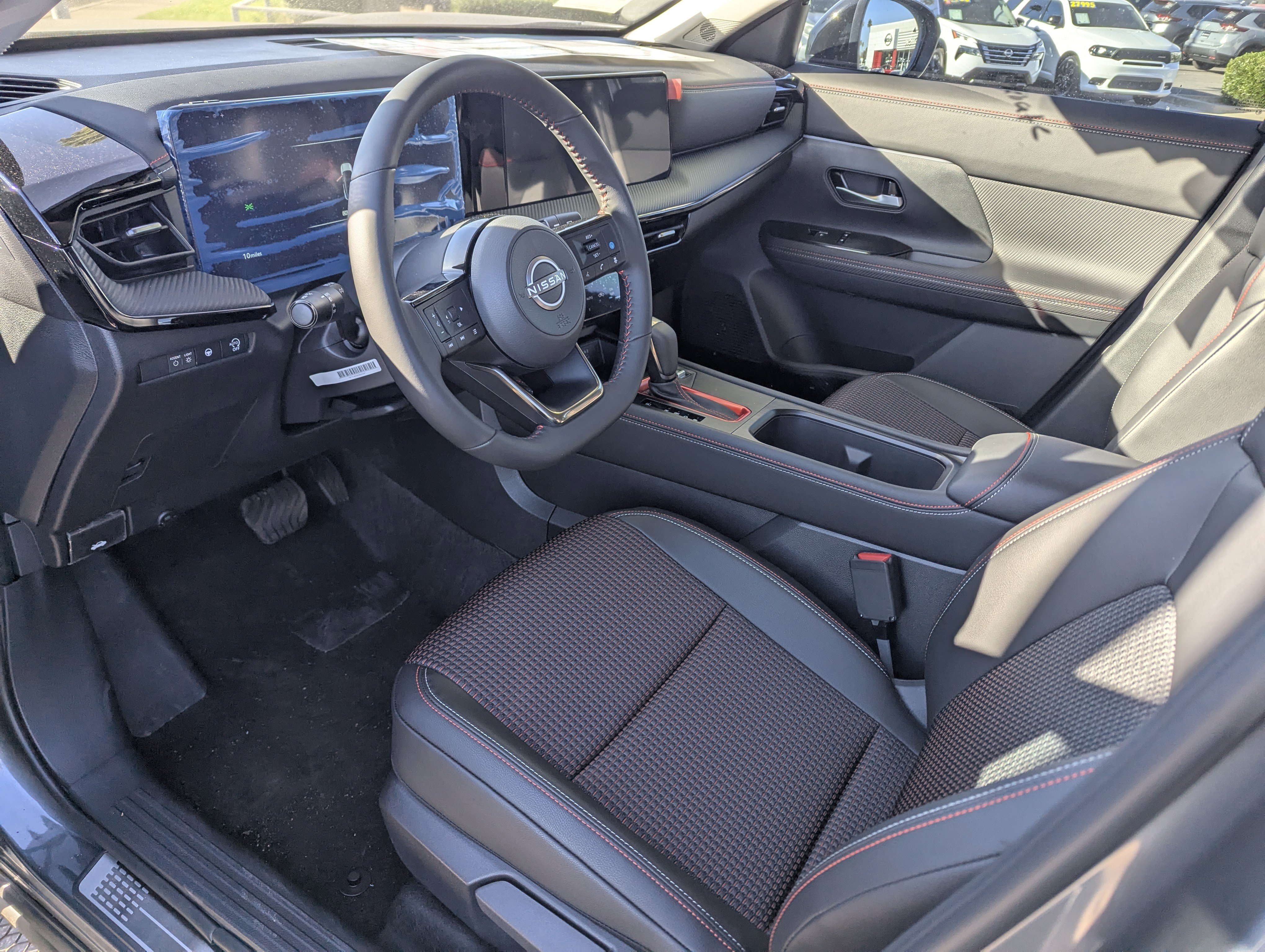 New 2026 Nissan Kicks SR w/ Illumination Package image 8